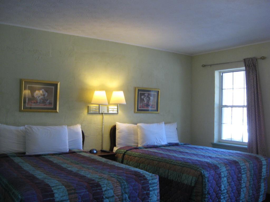 White Columns Motel Pine Mountain  Kamer foto