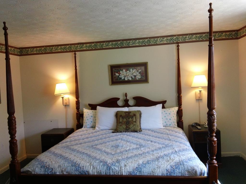 White Columns Motel Pine Mountain  Kamer foto