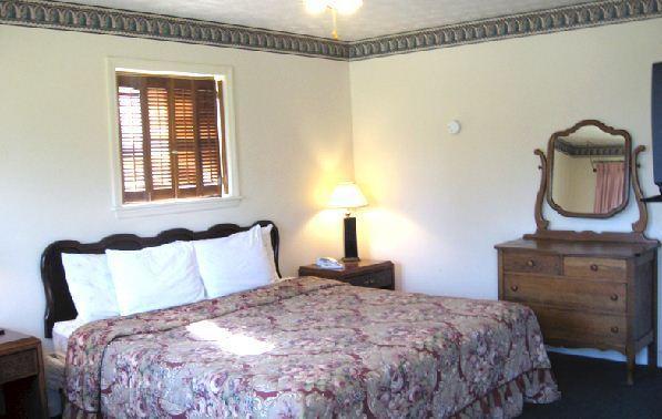White Columns Motel Pine Mountain  Kamer foto